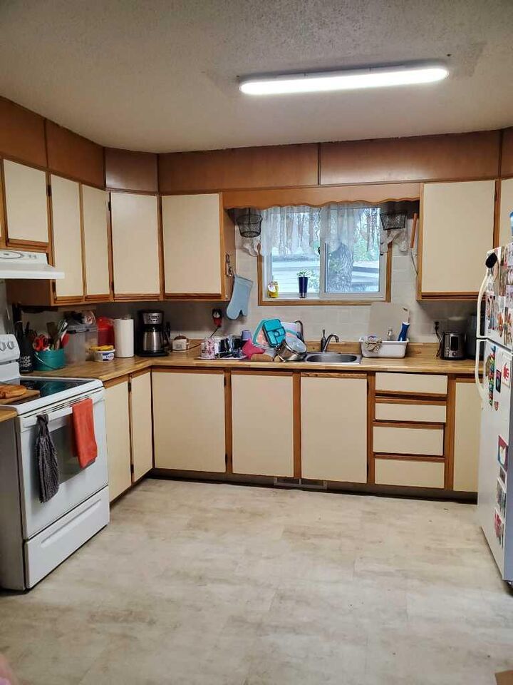 Property Photo: 5136 46 Street AB T0B 3S0