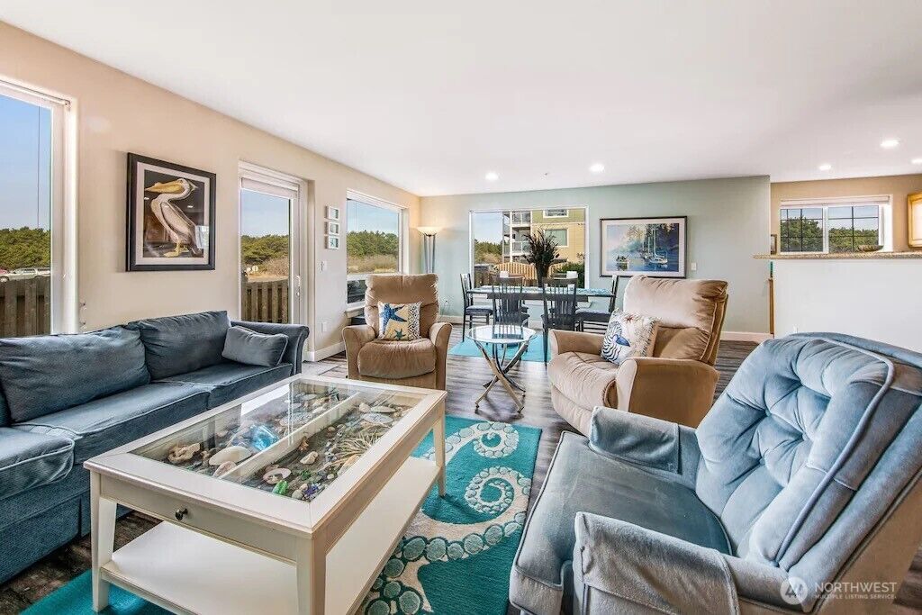 Property Photo: 1600 W Ocean Avenue W 1019 WA 98595