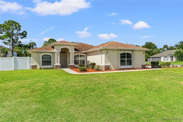 Property Photo: 5346 Pierpoint Avenue FL 34608
