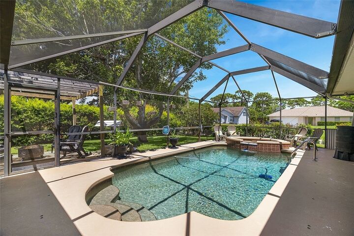 Property Photo: 1745 17th Avenue SW FL 32962
