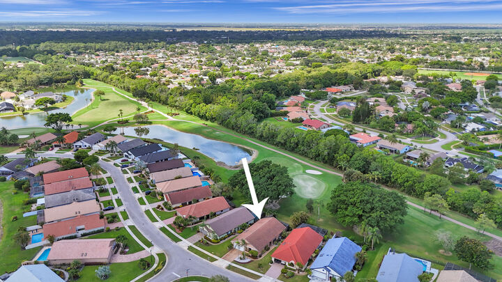 Property Photo:  11162 Clover Leaf Circle  FL 33428 