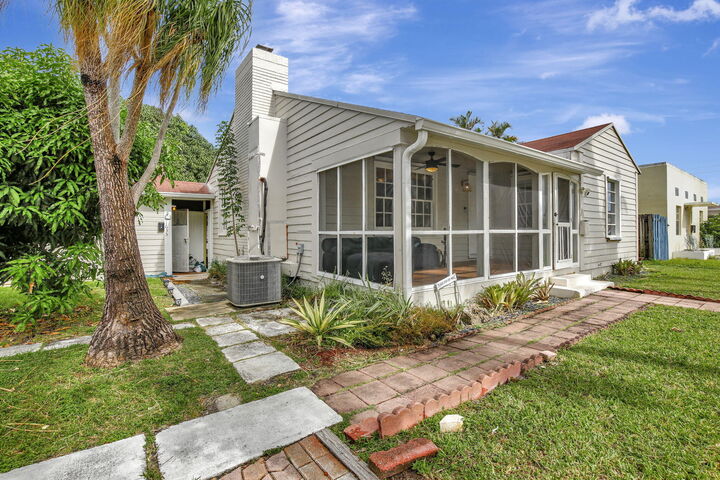 1635 Hayes Street  Hollywood FL 33020 photo