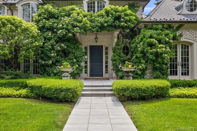 630 Vaughan Road  Bloomfield Hills MI 48304 photo