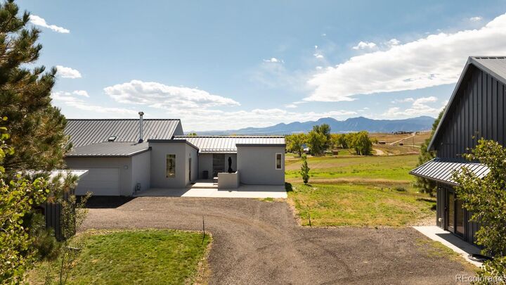 Property Photo:  5952 Oxford Road  CO 80503 