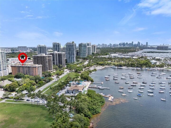 Property Photo: 2951 S Bayshore Dr 506 FL 33133
