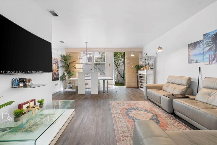 Property Photo:  3720 Piedmont St  FL 33021 