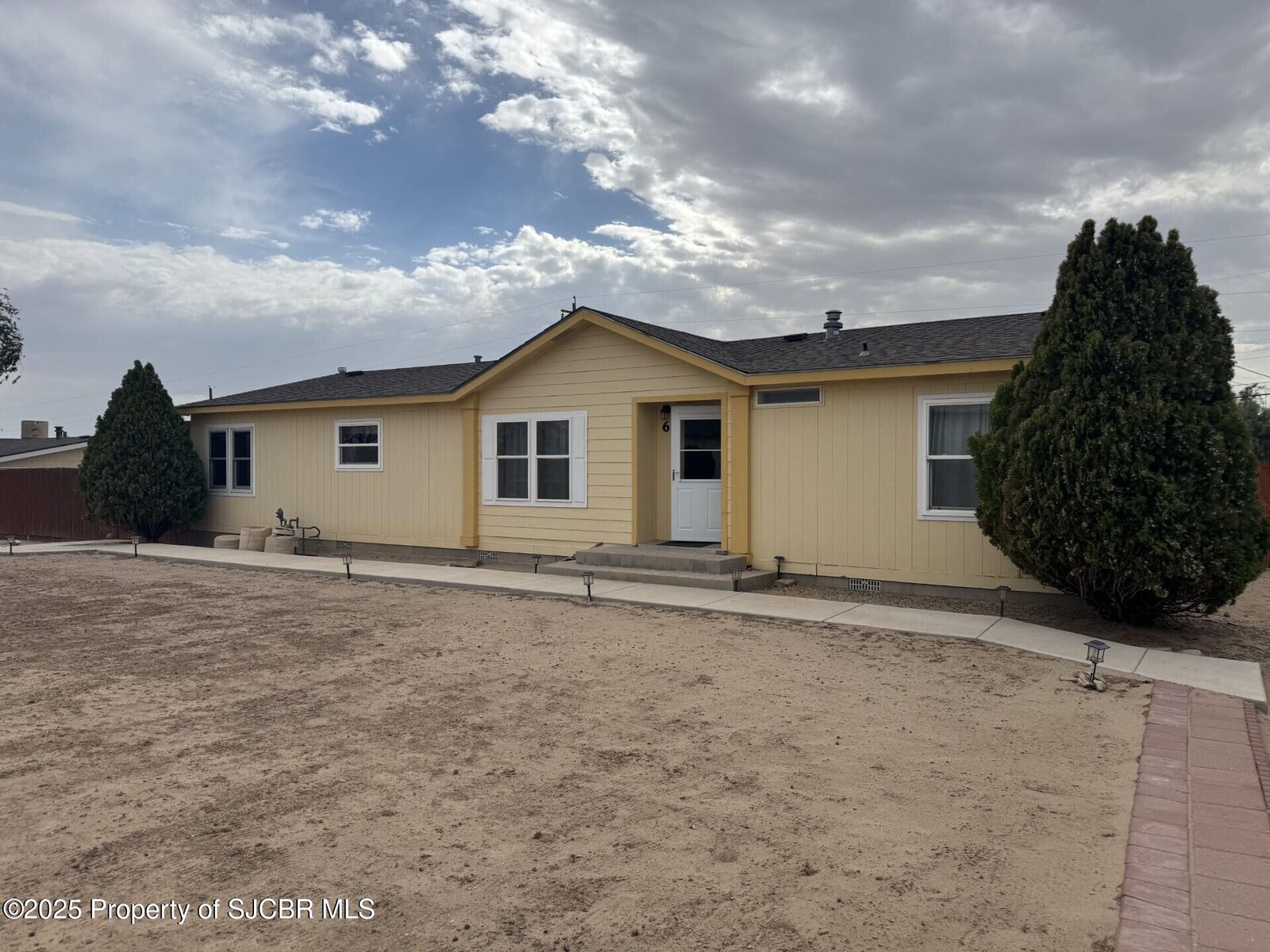 Property Photo:  6 Road 6191  NM 87417 