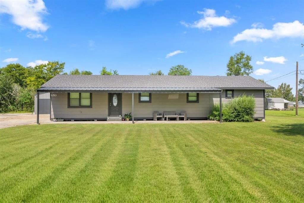 Property Photo: 7638 Blanco Lane LA 70607
