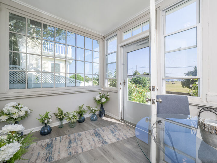 Property Photo:  33 Seaview Avenue 1B  CT 06855 
