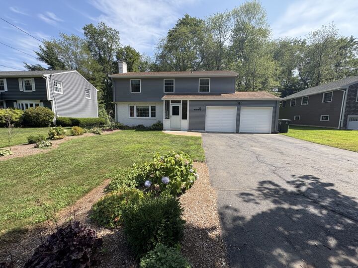 Property Photo:  59 Richmond Lane  CT 06117 