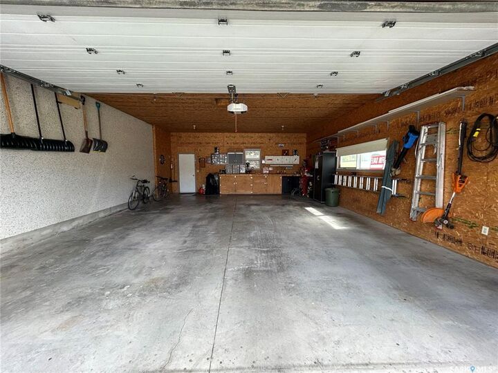 Property Photo:  1130 9th Street  SK S0K 2A0 