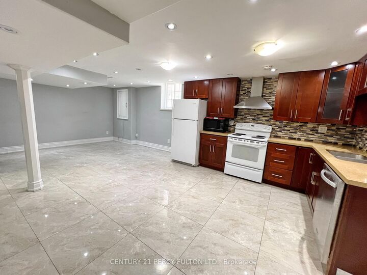 Photo de la propriété: 117 Chloe Crescent Bsmt ON L3S 2J2