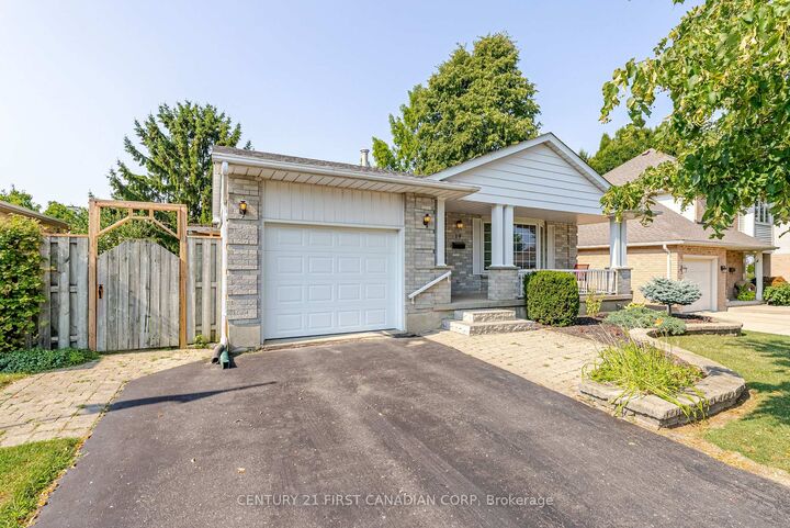 Photo de la propriété: 19 Farmington Drive ON N5R 5X2