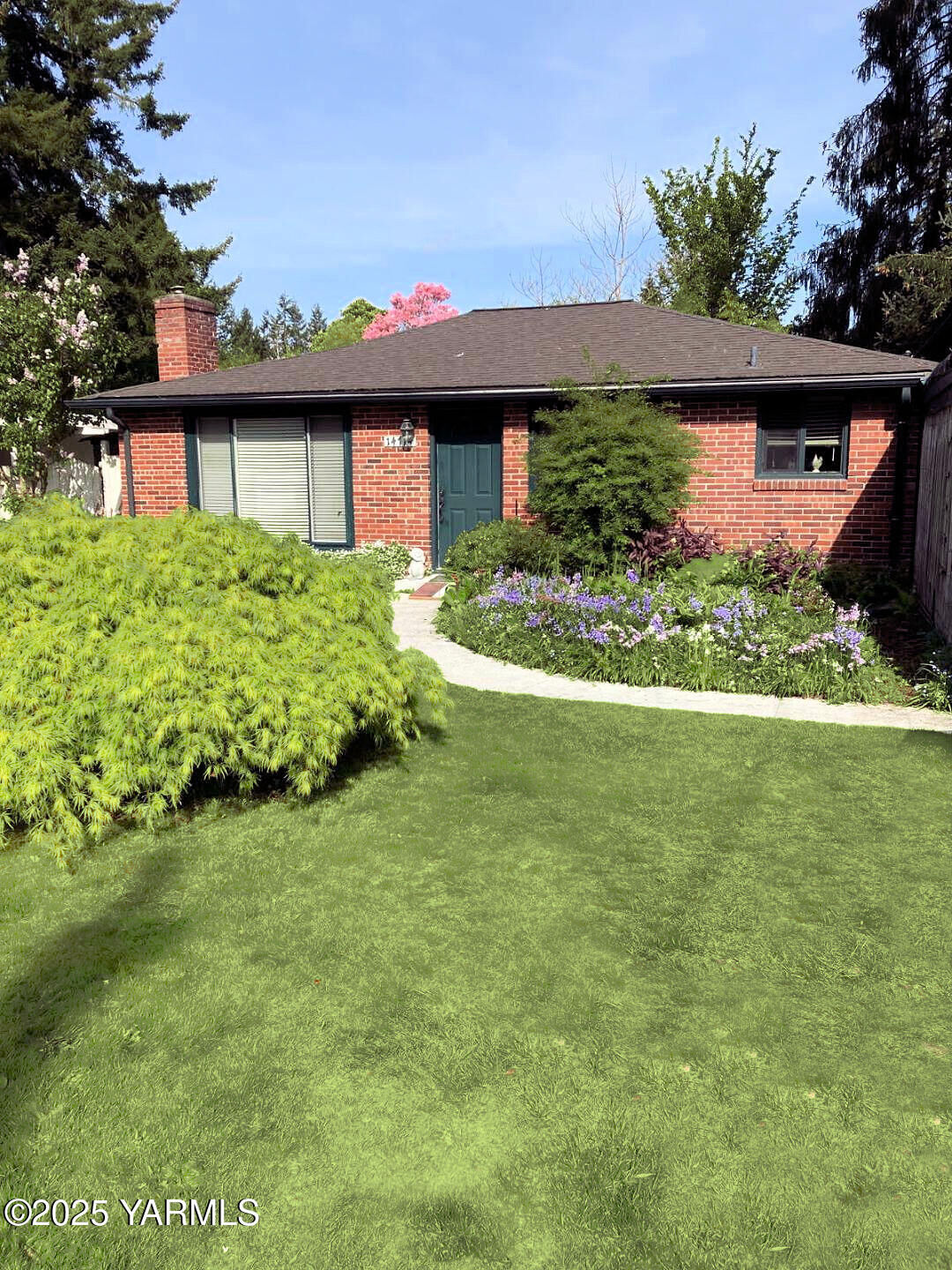 Property Photo: 14714 NE 31st Ave. N.e. Ave WA 98155