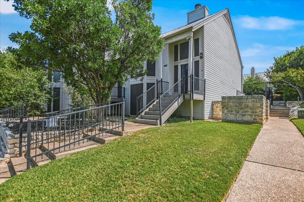 Property Photo:  169 World Of Tennis Square 169  TX 78738 