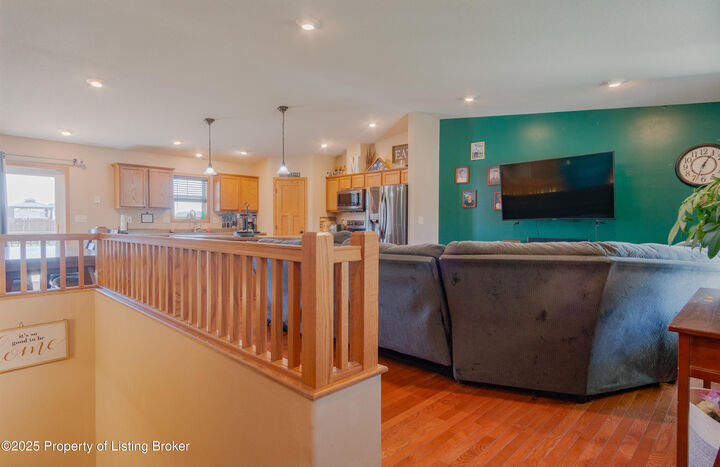 Property Photo: 1223 Wahl Street ND 58601