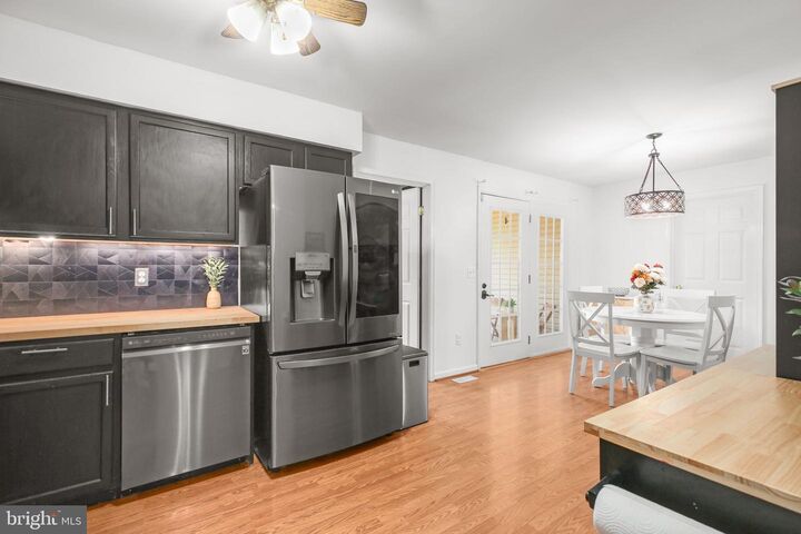 Property Photo:  3004 Lee Drive Extended  VA 22408 