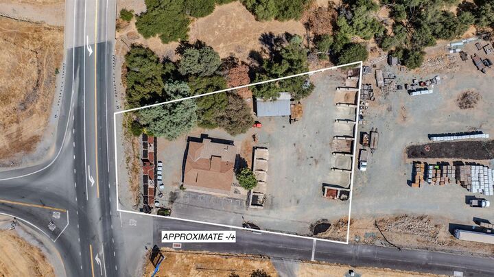 Property Photo: 3413 Toyon Circle CA 95252