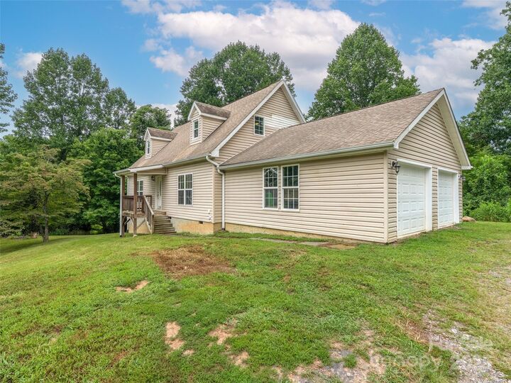 Property Photo: 99 Curtis Parker Road NC 28701