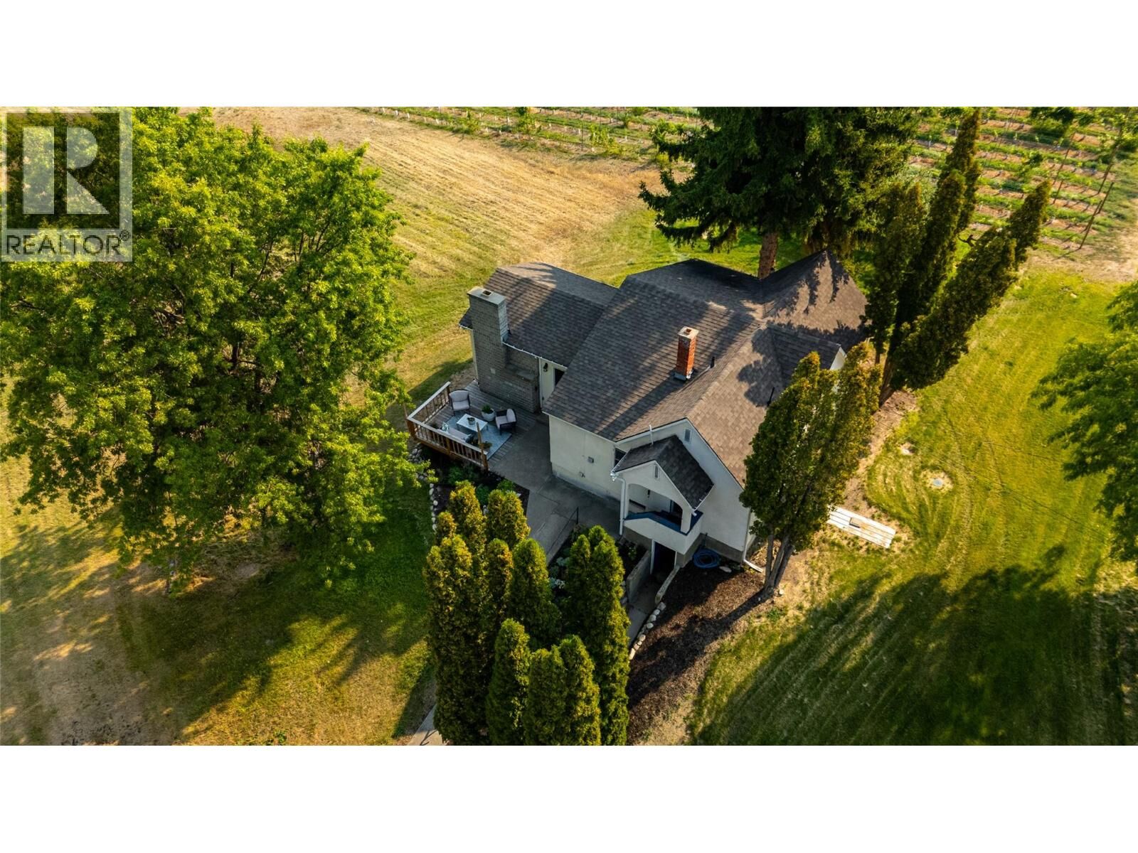 Property Photo: 1275 Munson Avenue BC V2A 8T1