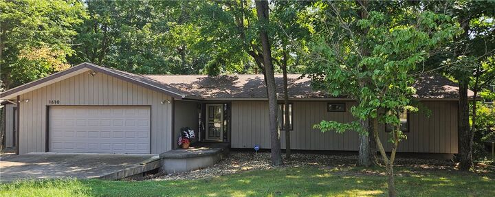 1610 Robin Court  Mt. Zion IL 62549 photo