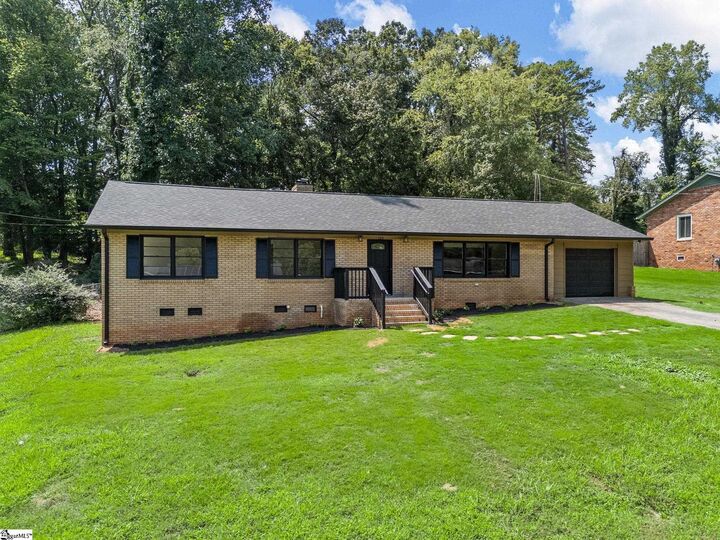 Property Photo:  124 Maulden Street  SC 29302 