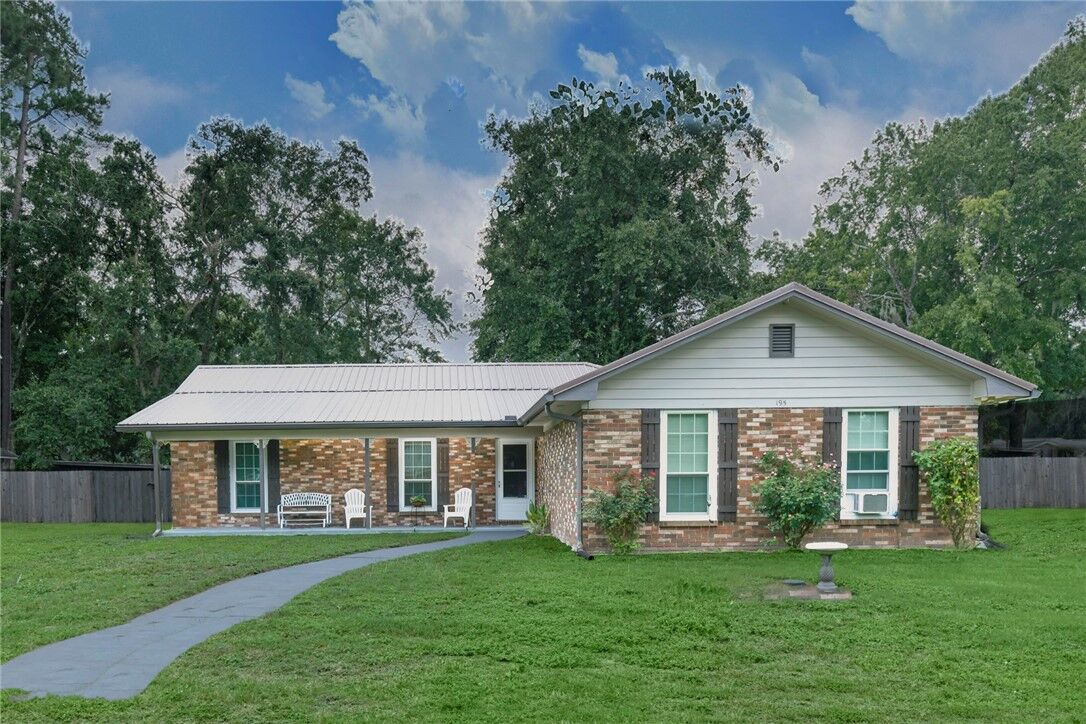 Property Photo:  195 W Magnolia Avenue  GA 31548 