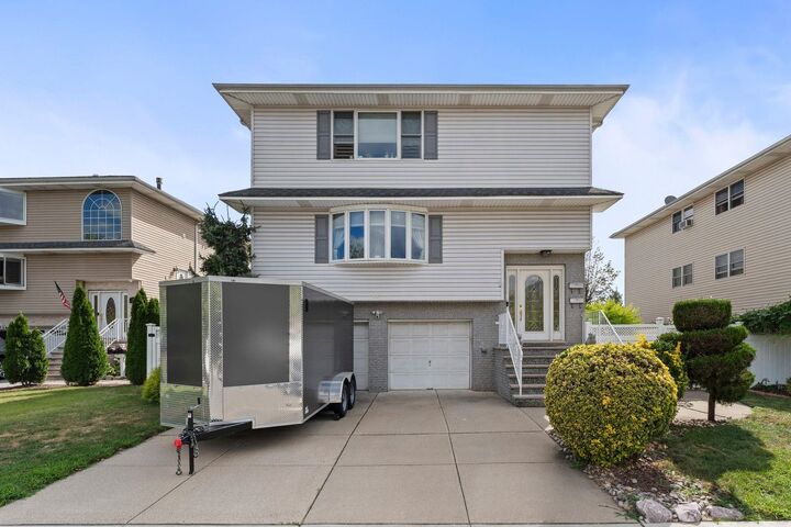 Property Photo: 17 Acorn Dr NJ 07094