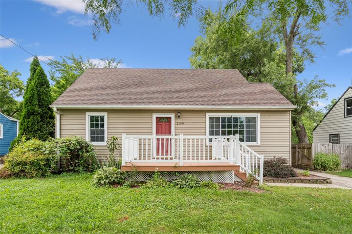 3109 Holcomb Avenue  Des Moines IA 50310 photo