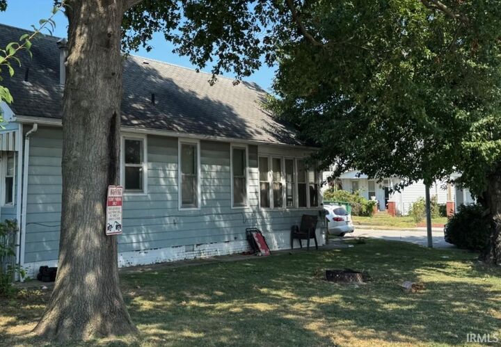 Property Photo:  2020 W Indiana Street  IN 47712 