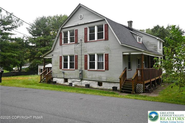 Property Photo:  2215 Pennsylvania Avenue  PA 18063 