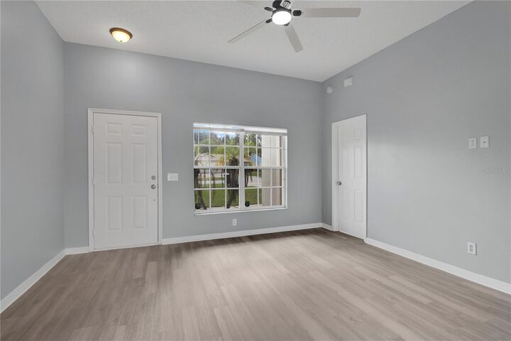 Property Photo: 4233 Worthington Place FL 34753