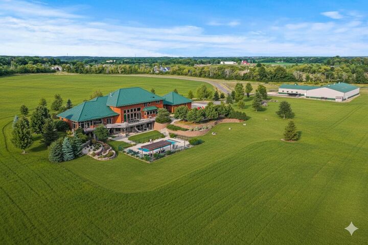 2269 Powder Hill Rd  Erin WI 53027 photo