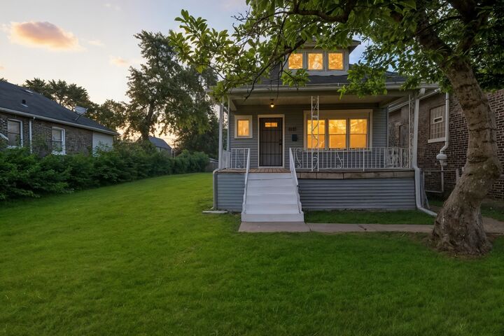 Property Photo:  9131 S Blackstone Avenue  IL 60619 