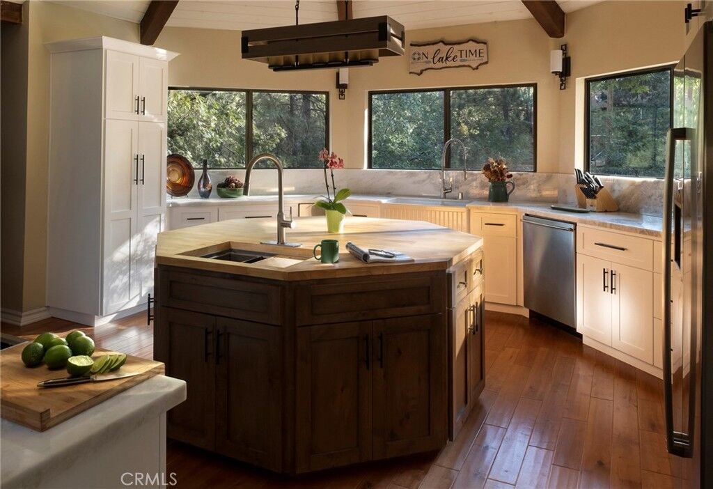 Property Photo:  28982 N Shore Road  CA 92352 