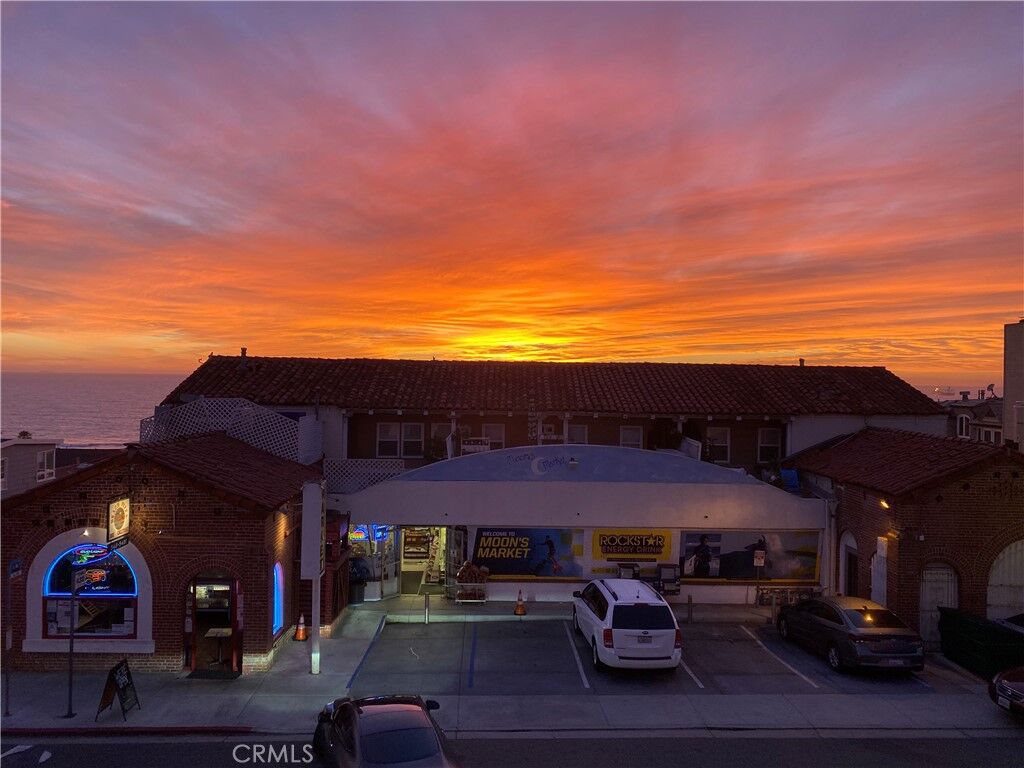 Property Photo:  3309 Highland Ave.  CA 90266 