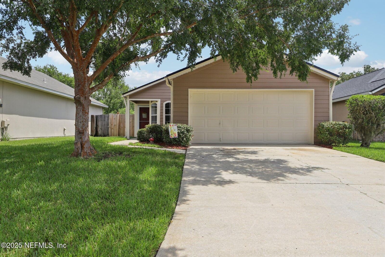 Property Photo:  1531 Irishwood Court  FL 32068 