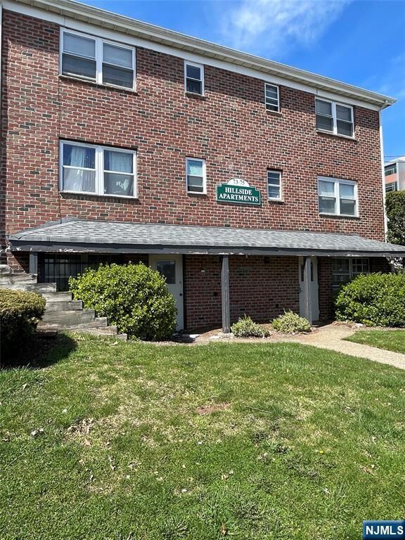 Property Photo:  75 1st Street 6  NJ 07601 