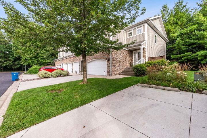 17820 Valley Cove Court  Deephaven MN 55391 photo