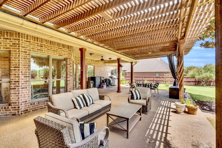 Property Photo: 3020 McCarver Drive TX 76065