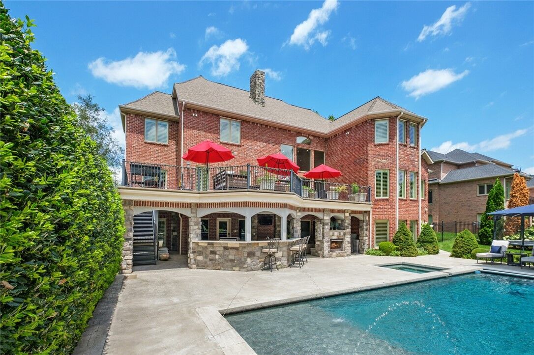 Property Photo: 44 W Buckingham Drive AR 72758