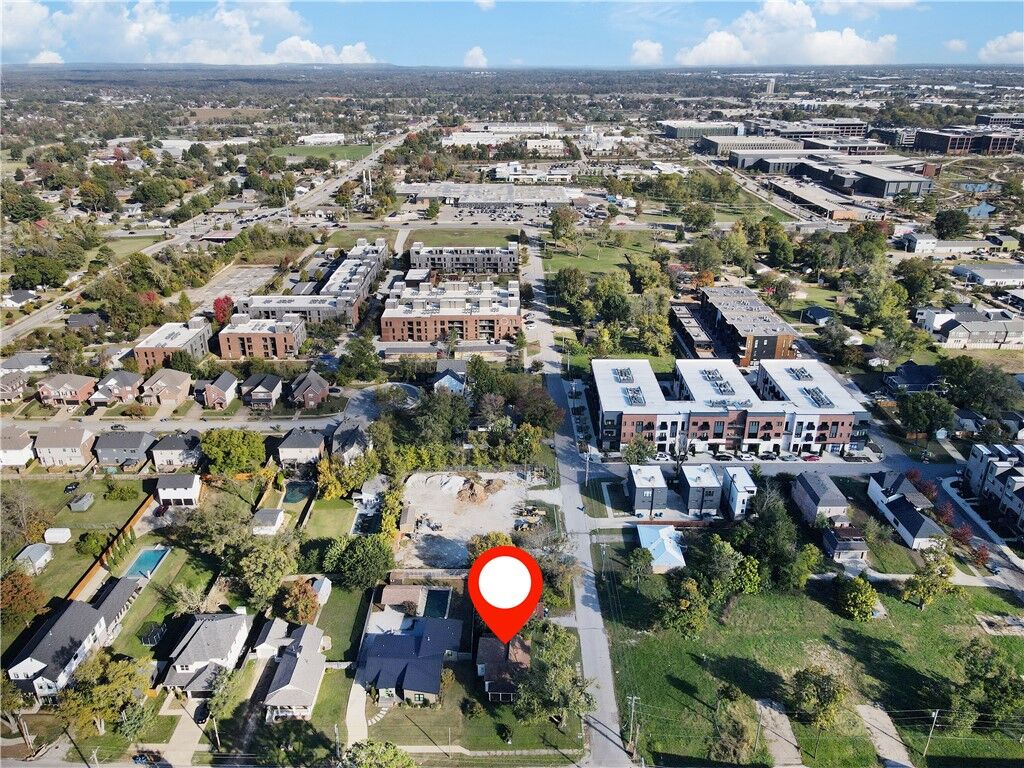 Property Photo:  119 SE F Street  AR 72712 