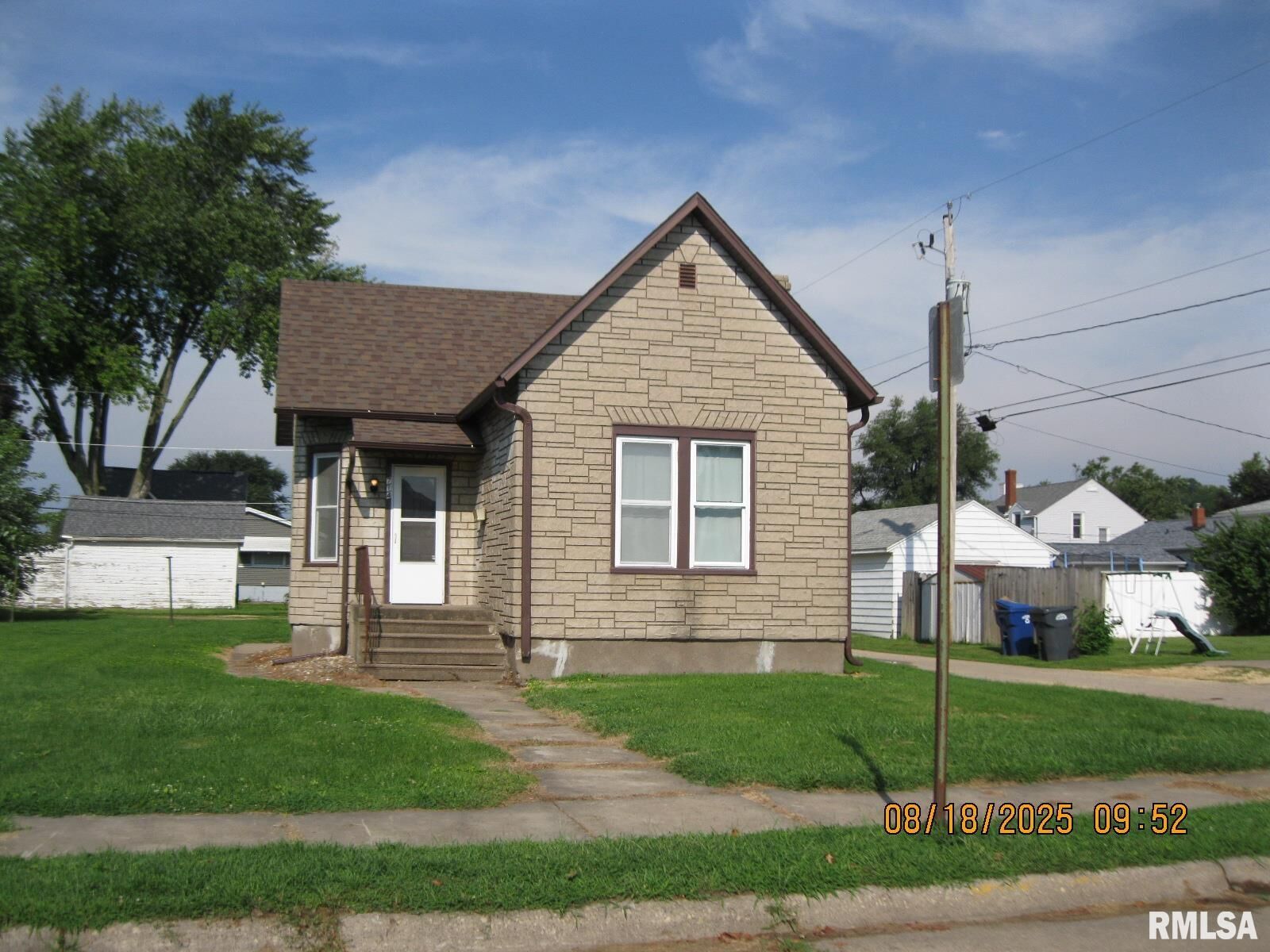 Property Photo: 714 Isabella Court IA 52732