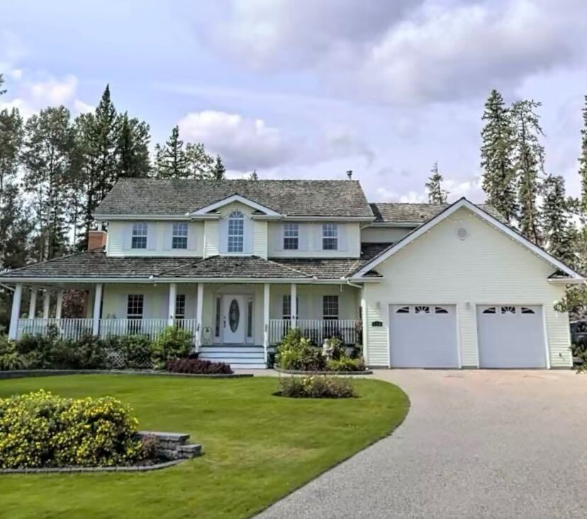 Property Photo: 113 Park Drive AB T7S 1S6