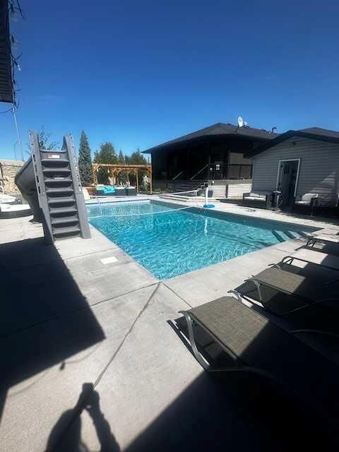 Property Photo: 336 Somerside Crescent SE AB T1B 0N3