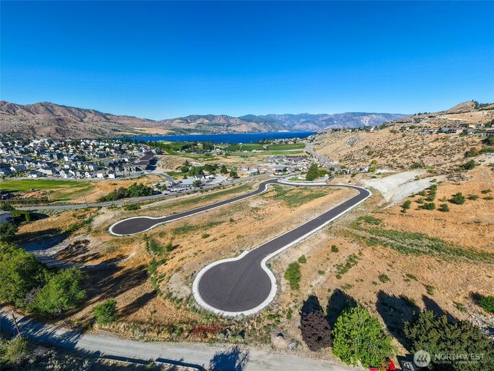 Property Photo:  102  Cotter Road  WA 98816 