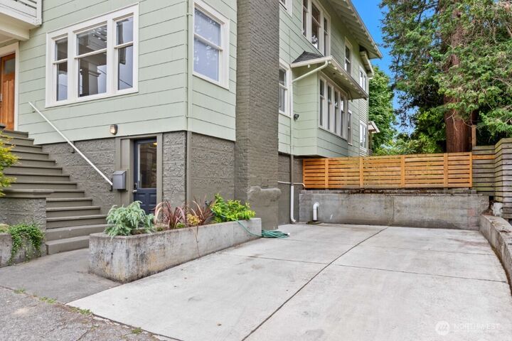 Property Photo:  3109 E Marion Street Lower  WA 98122 