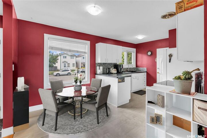 Photo de la propriété:  336 X Avenue S  SK S7M 3H6 