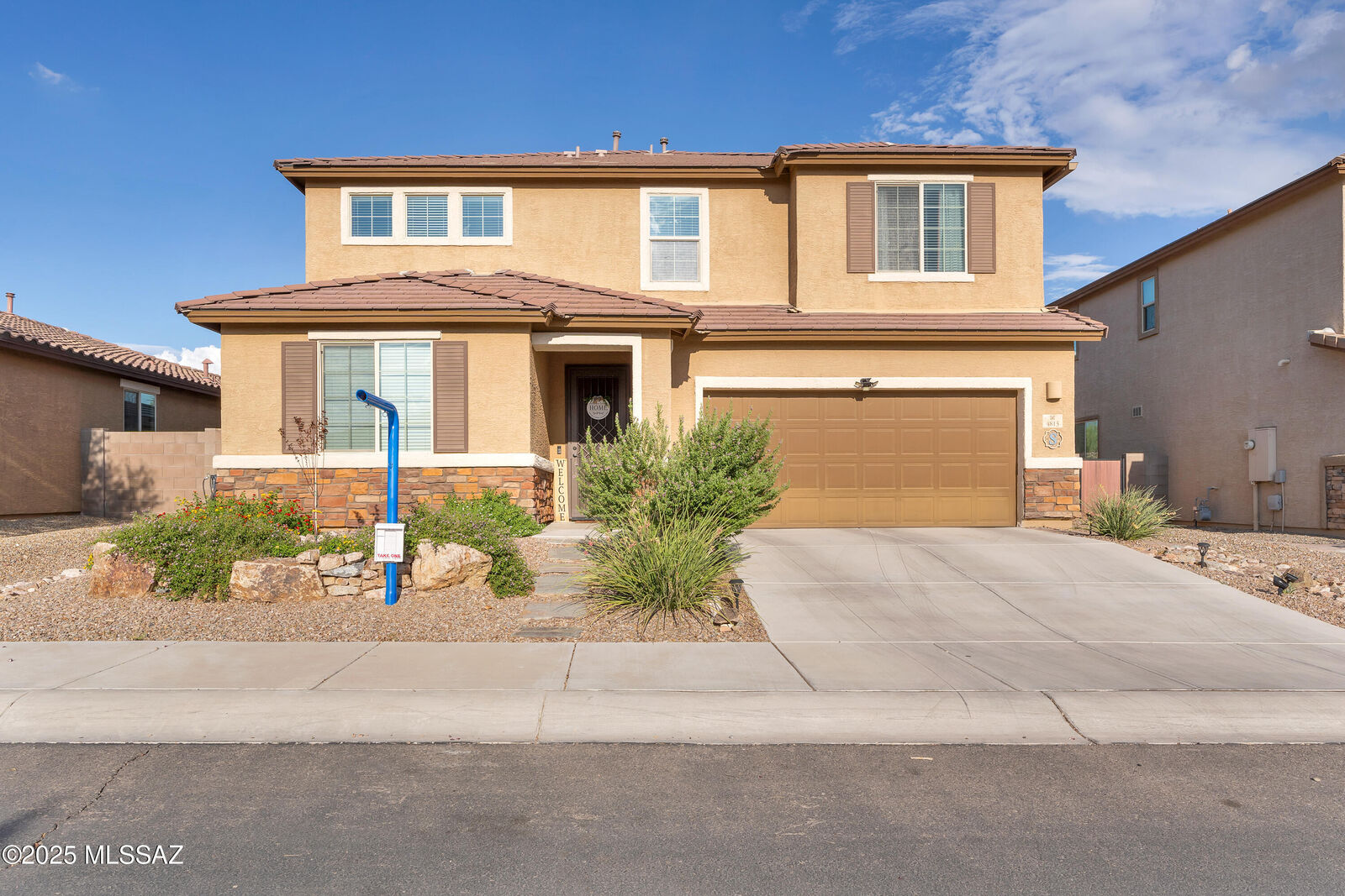 Property Photo: 4813 W Willow Wind Way AZ 85741