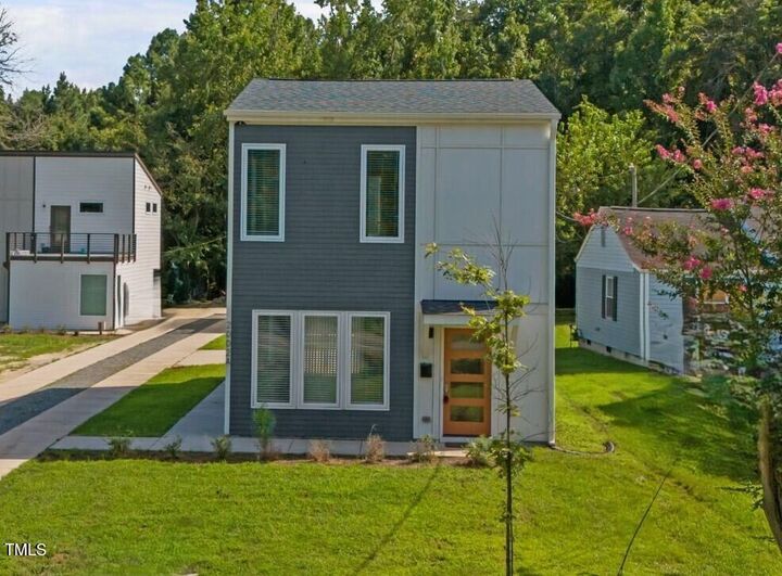 Property Photo: 2002 Riddle Road A NC 27713